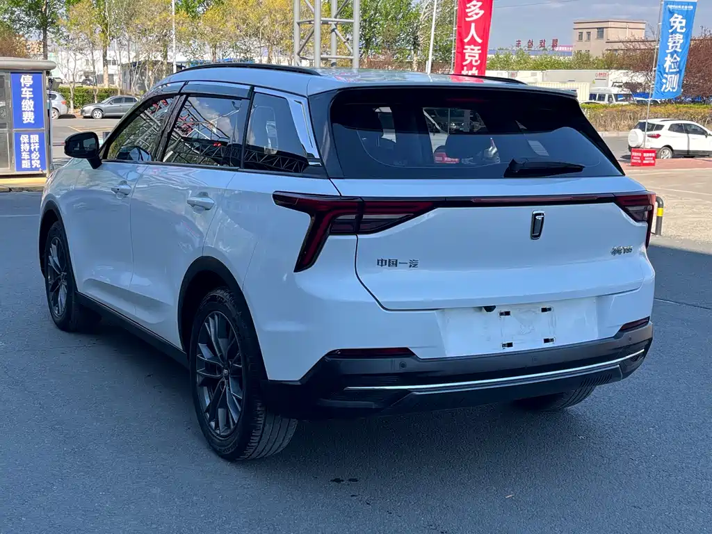 Besturn T55 奔腾T55 2021款 1.5 T 自动乐活·豪华版