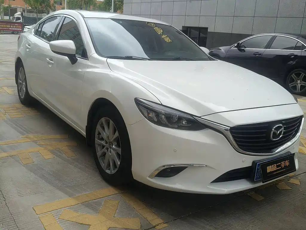 Atenza 2.0 L Blue Sky Luxury