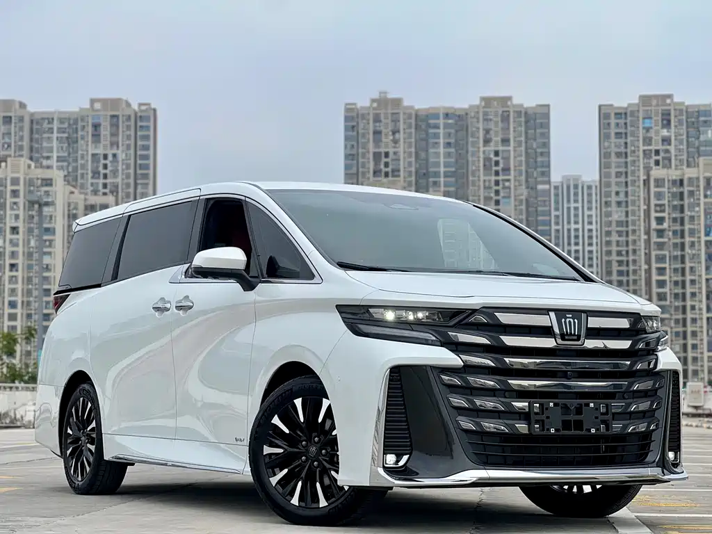 Vellfire Crown Dual Engine 2.5 L Supreme Executive