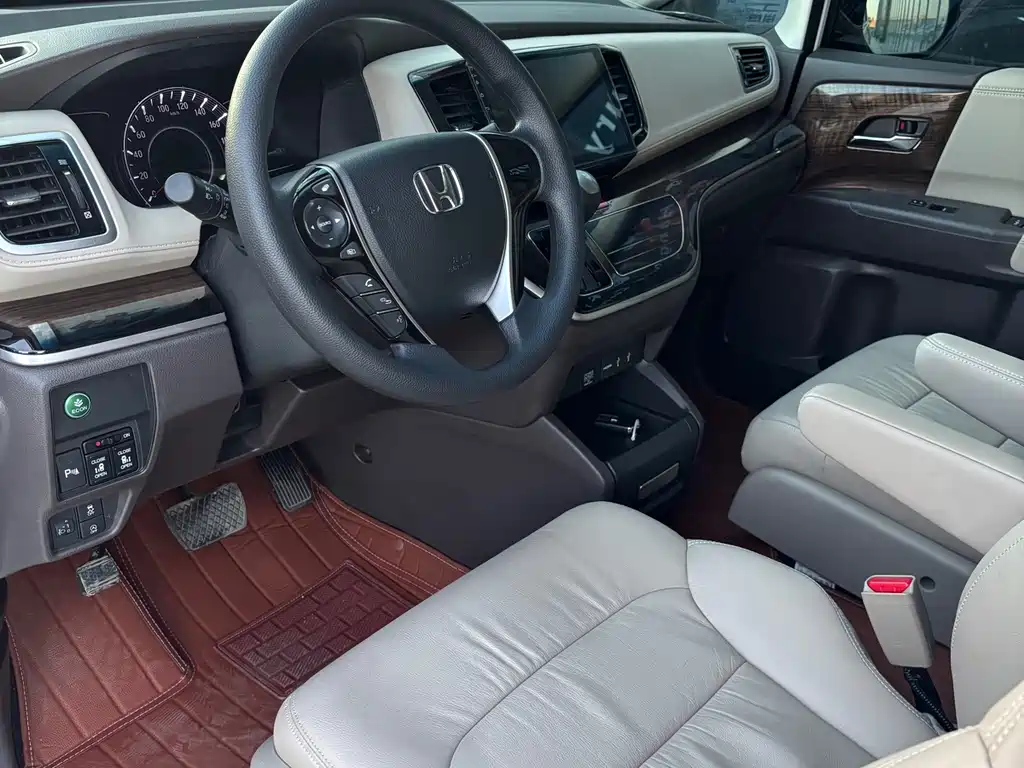 Odyssey Facelift 2.4 L Luxury
