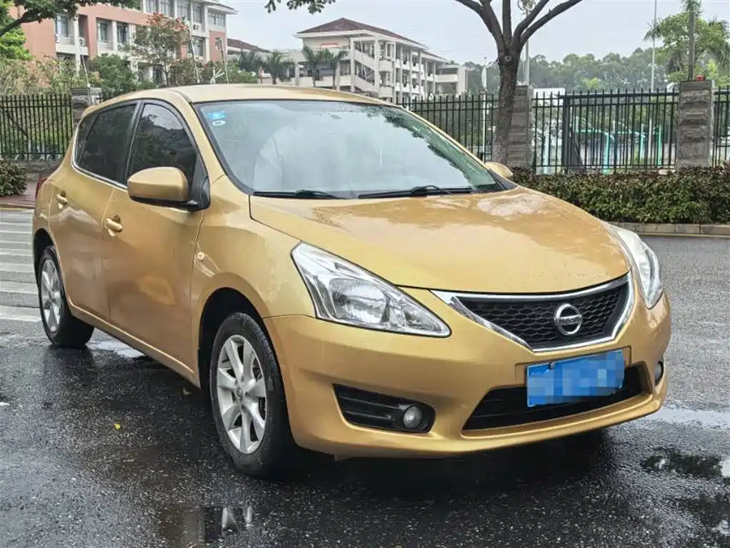 Tiida 1.6 L CVT Comfort