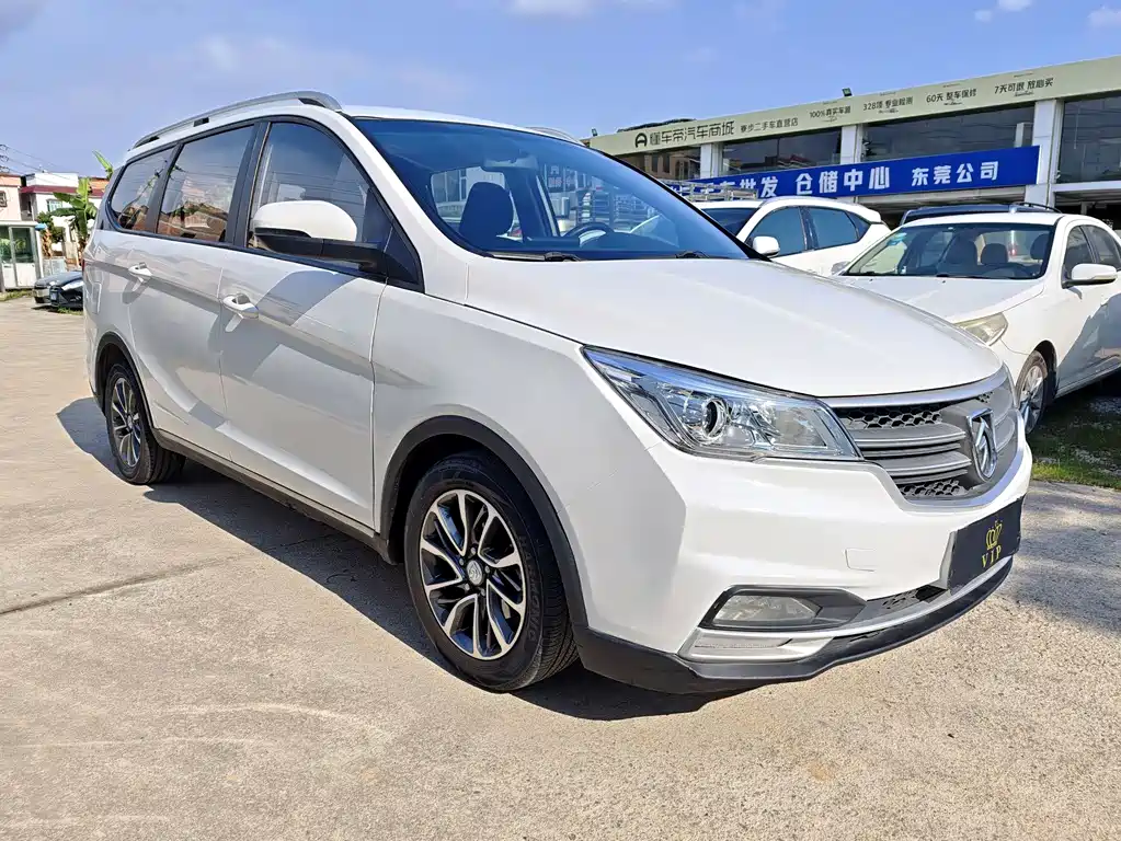 Baojun 730 1.5 T CVT Fashion 7-seat CN-VI