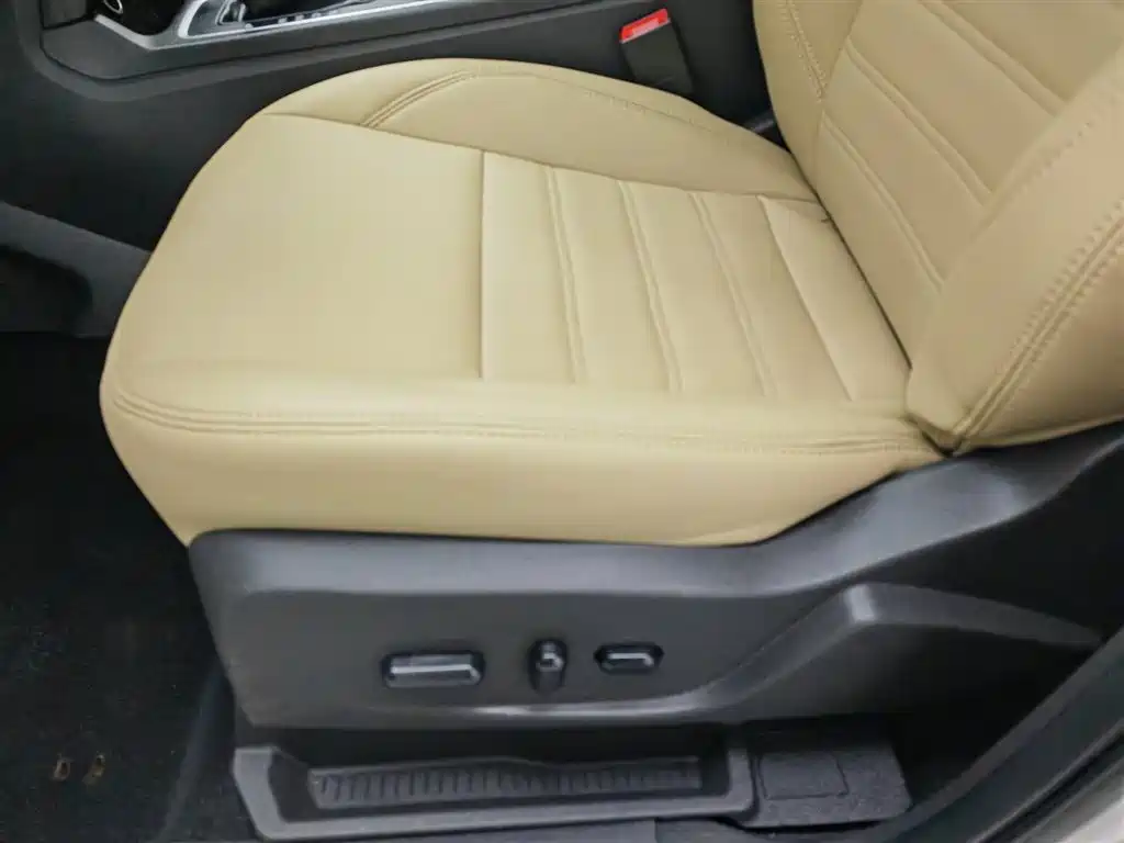 Kuga EcoBoost 245 4 WD Grand Wing