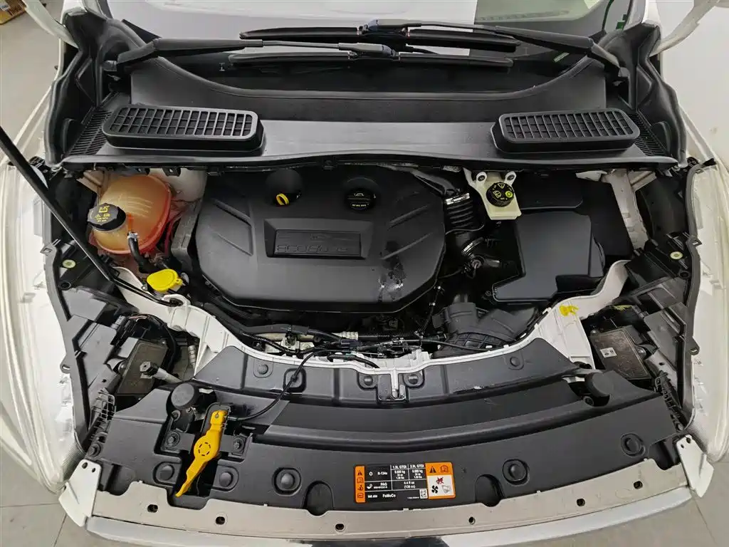 Kuga EcoBoost 245 4 WD Grand Wing