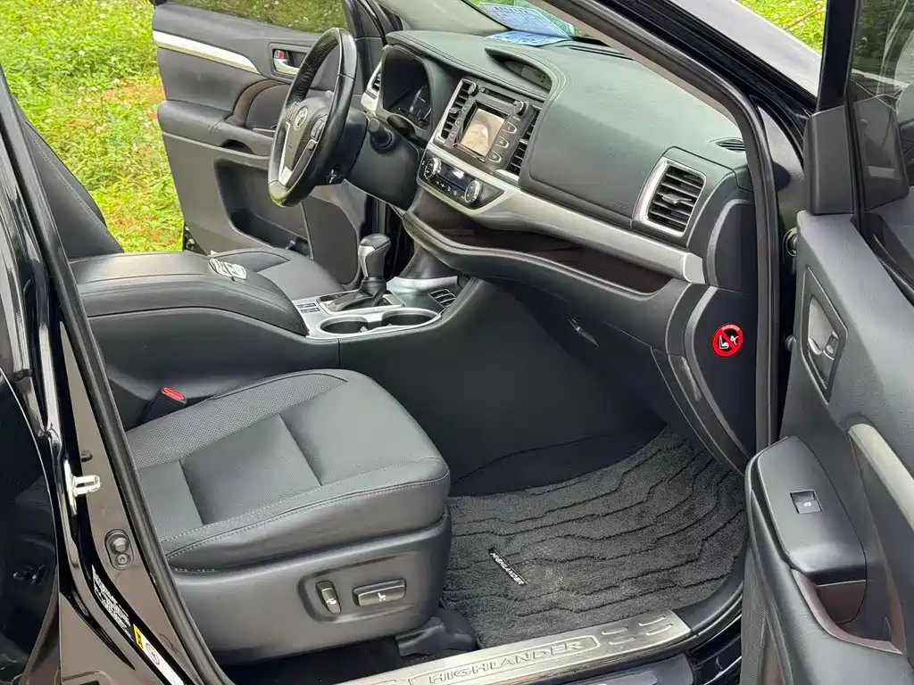 Highlander 2.0 T 4 WD Luxury 7-seat