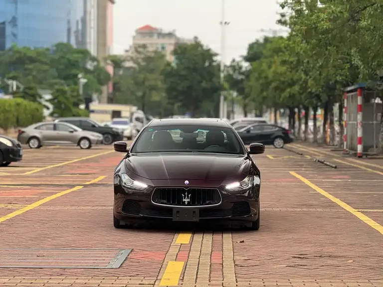 Maserati Ghibli 3.0 T Standard