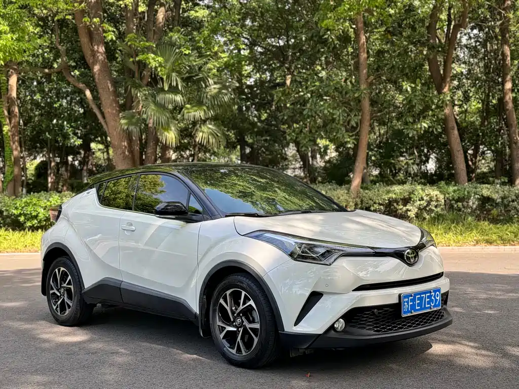 Toyota C-HR 2.0 L Luxury CN-V