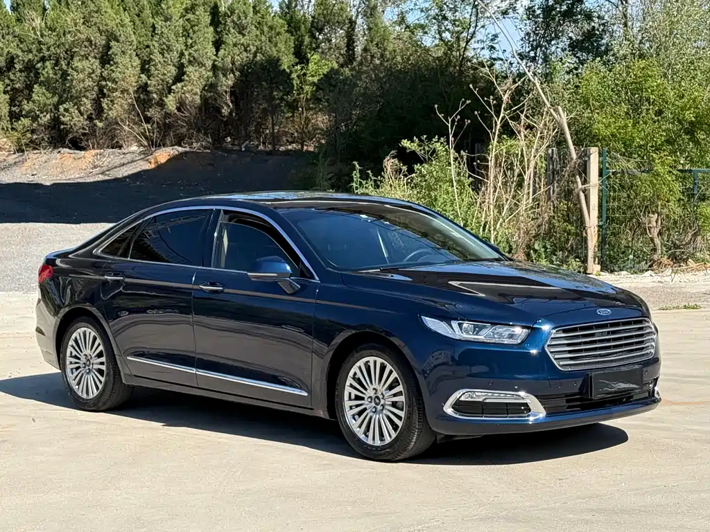 Taurus EcoBoost 245 Luxury