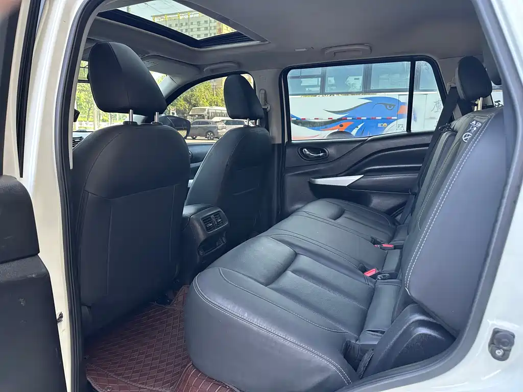 Terra 2.5 L XL Upper 4 WD Auto 4 WD Luxury