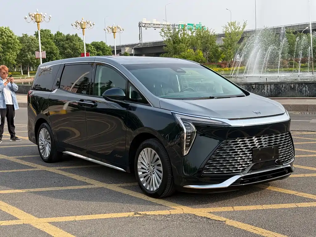 Century 2.0 T 4-seat Private