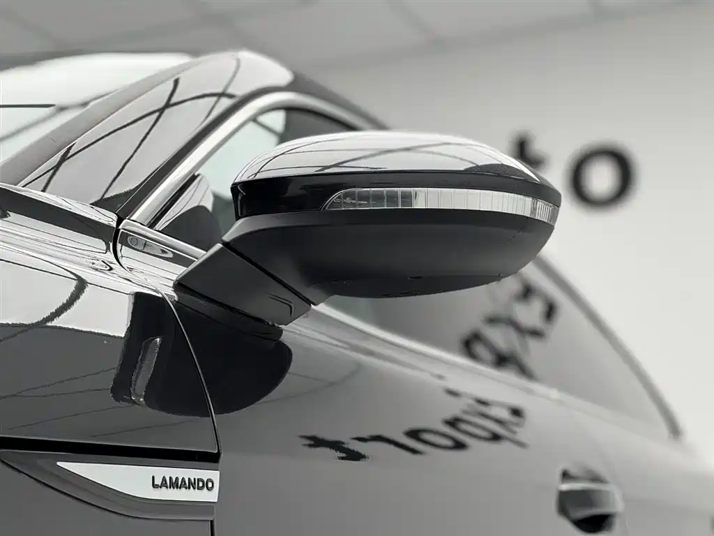 Lamando Lamando L 280 TSI DSG Spicy Cool