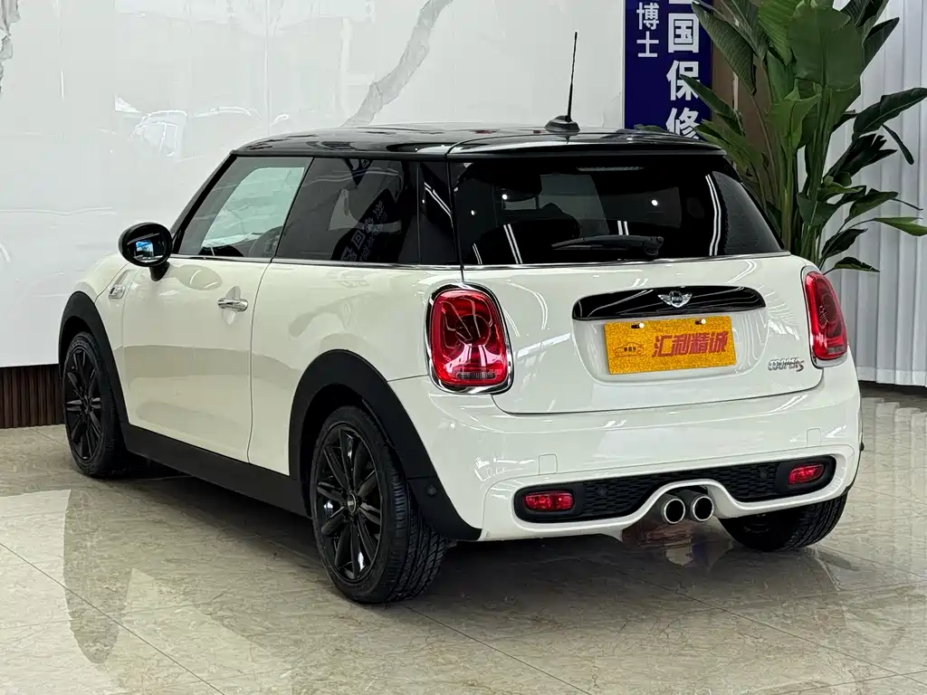 MINI 2.0 T COOPER S Fun