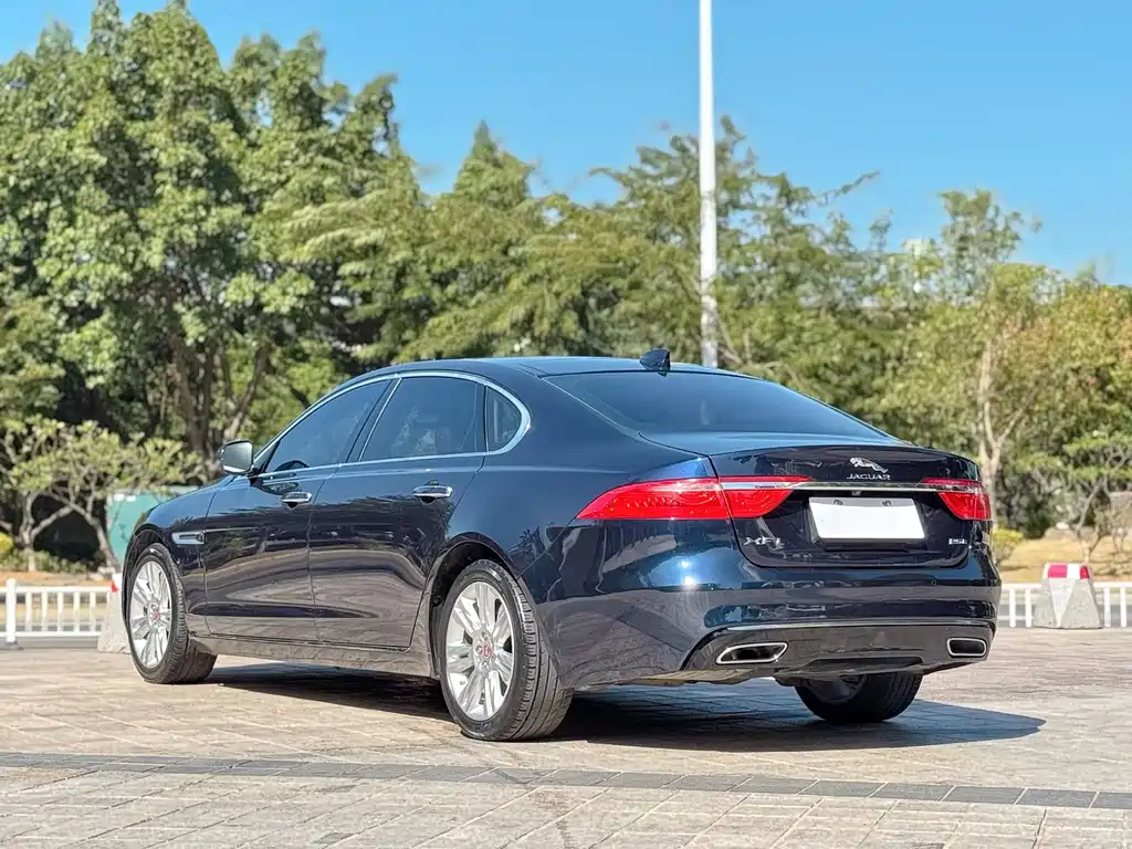 Jaguar XFL XFL 2.0 T 250 PS Luxury