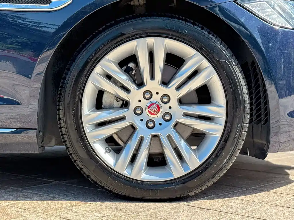 Jaguar XFL XFL 2.0 T 250 PS Luxury