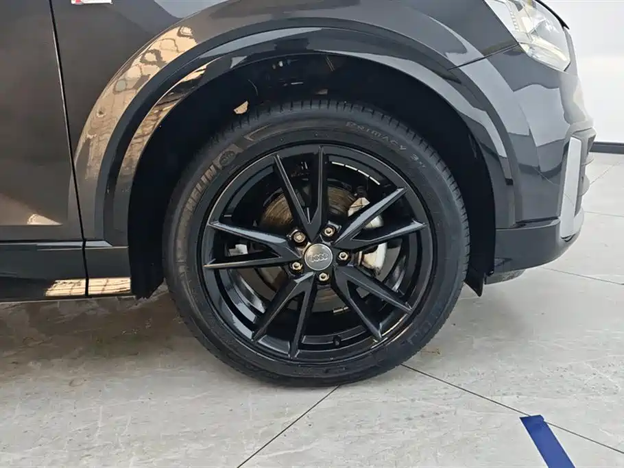 Audi Q2 L 35 TFSI Progressive Dynamic