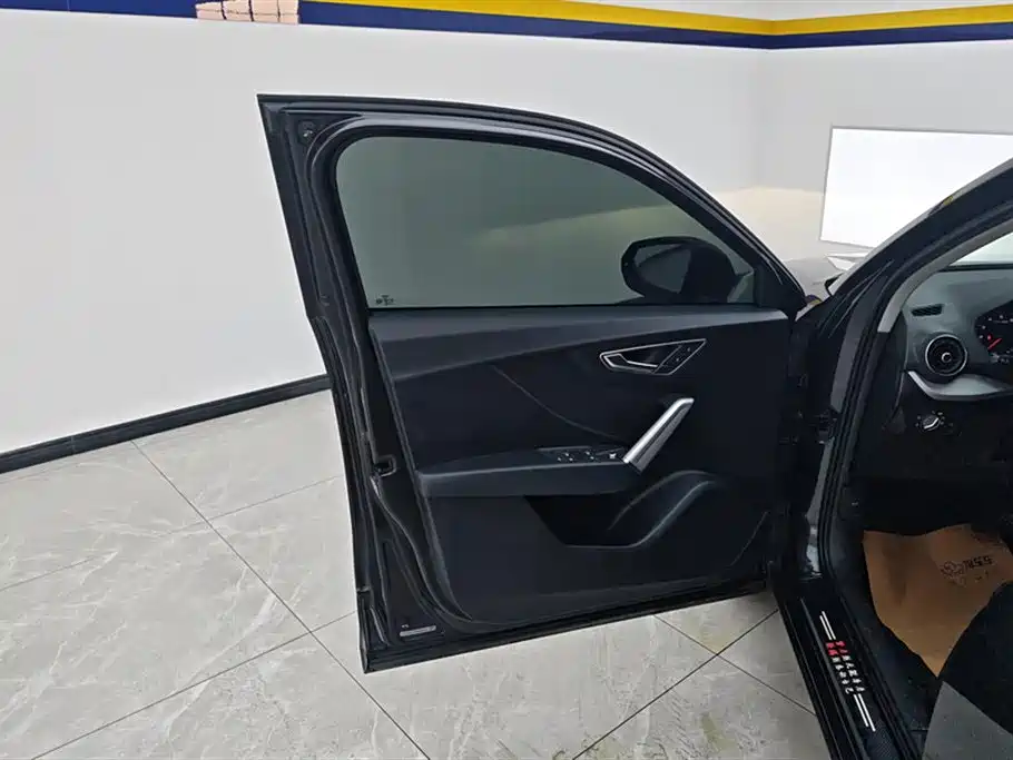 Audi Q2 L 35 TFSI Progressive Dynamic