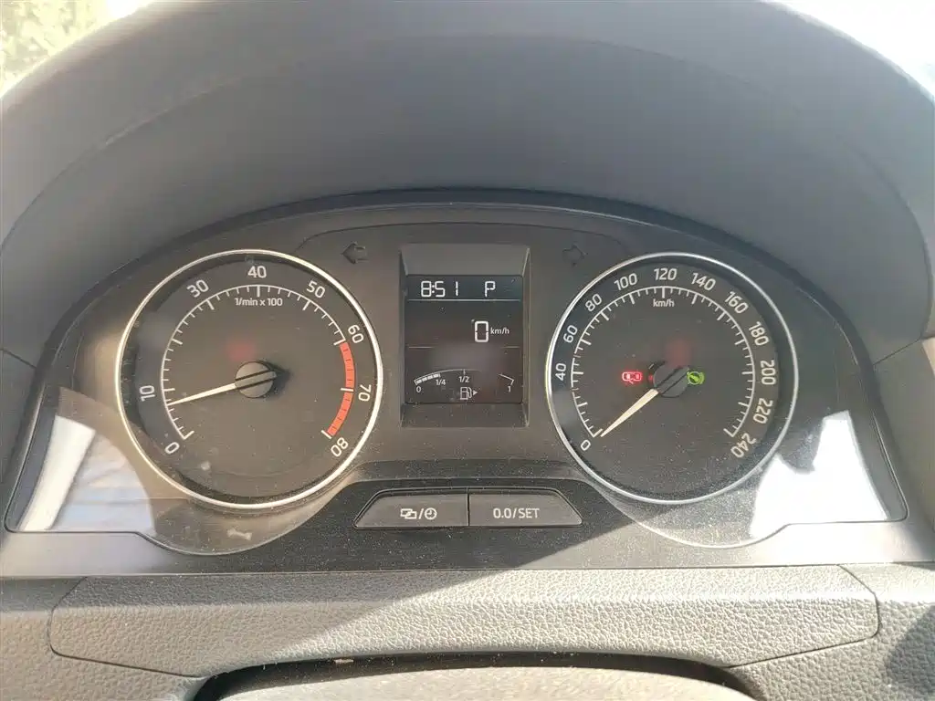 Rapid Spaceback 昕动 2014款 1.6 L 自动悦享版