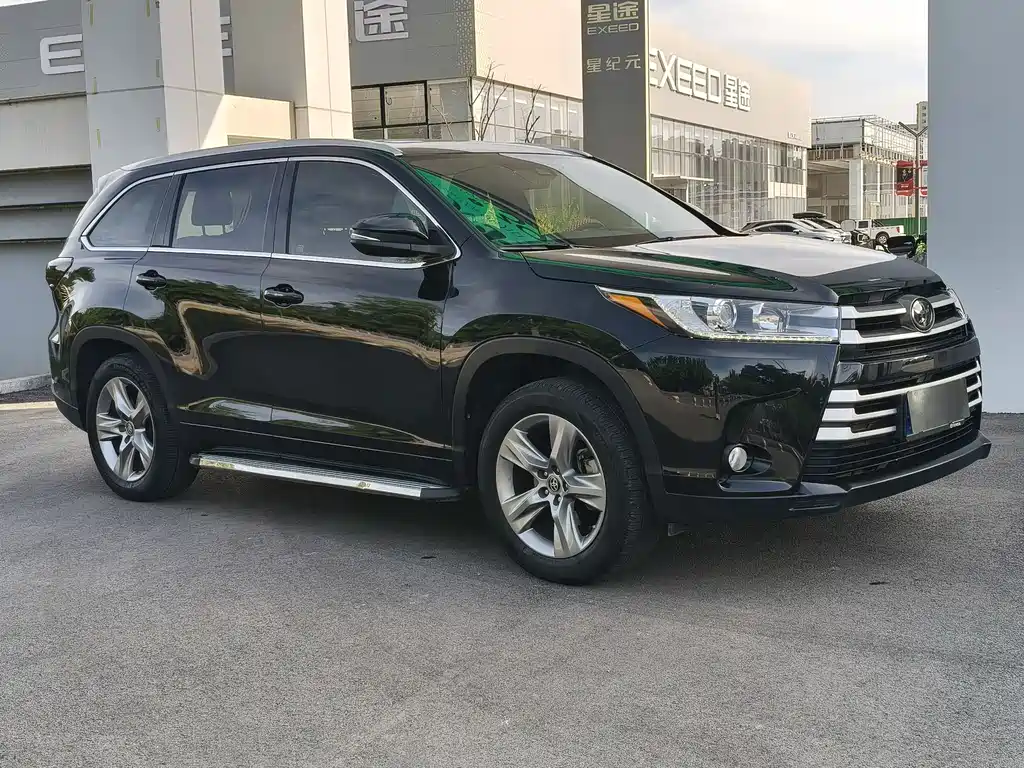 Highlander 2.0 T 4 WD Luxury 7-seat CN-V