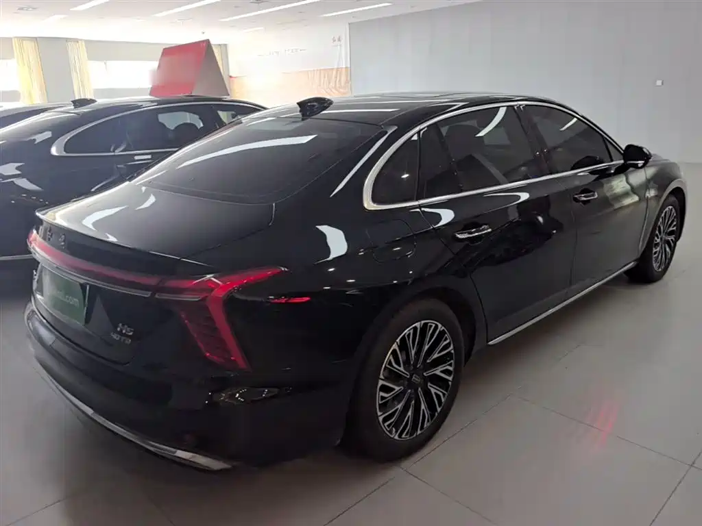 Hongqi H5 2.0 T Auto Connected Flagship