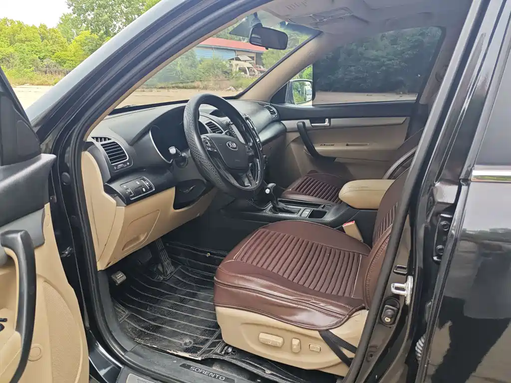 Sorento 索兰托 2013款 2.4 L 5座汽油舒适版