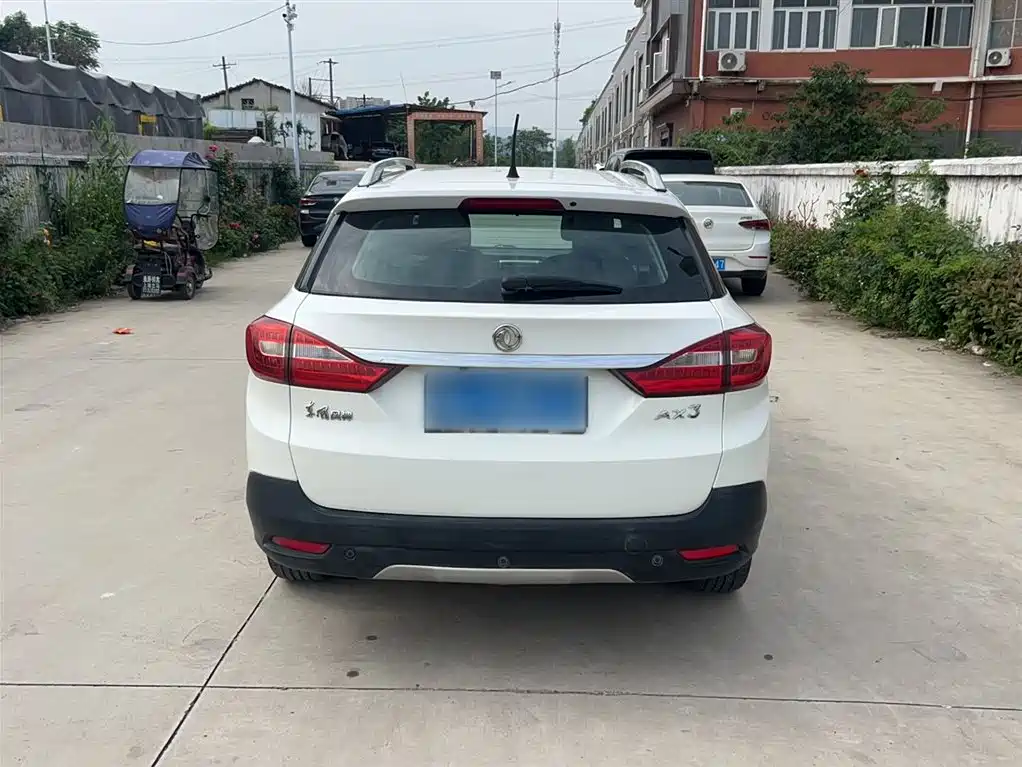 Dongfeng Fengshen AX3 1.5 L Auto Scirocco