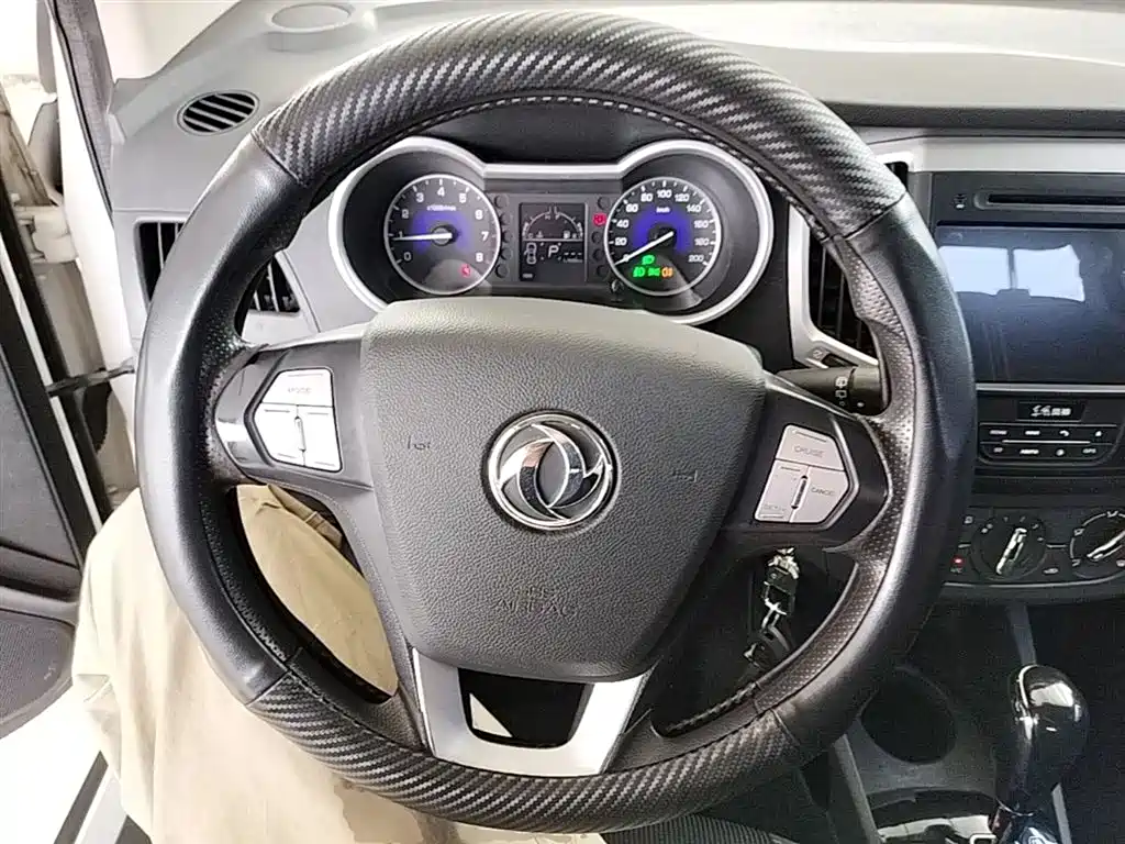 Dongfeng Fengshen AX3 1.5 L Auto Scirocco