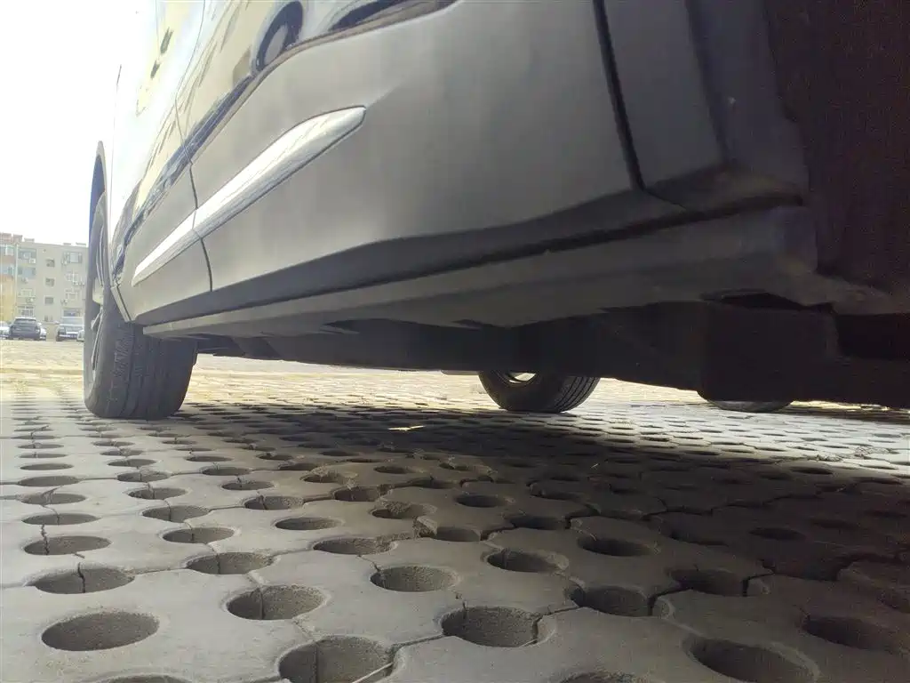 Nautilus 2.0 T 4 WD Premium