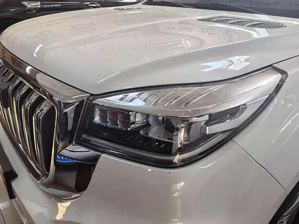 Haval H9 2.0 T Gasoline 4 WD Luxury 7-seat