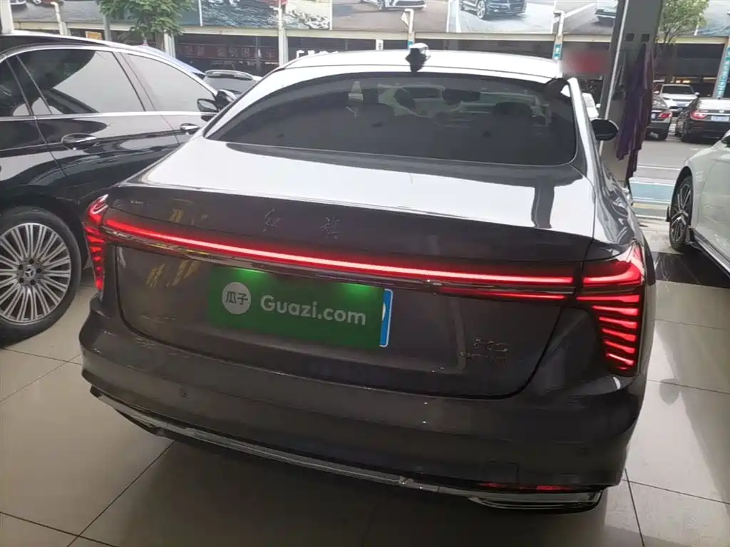 Hongqi H5 2.0 T Auto Connected Flagship Leading