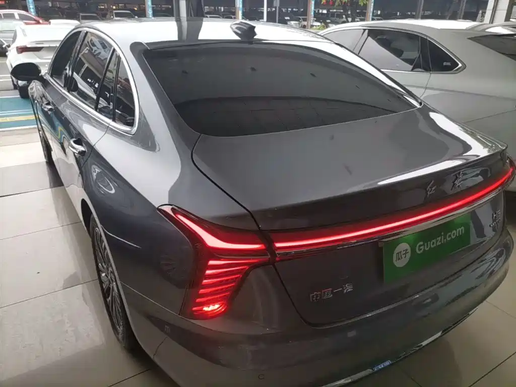 Hongqi H5 2.0 T Auto Connected Flagship Leading