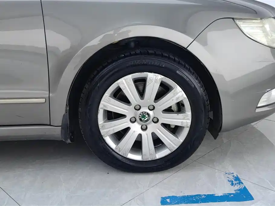 Superb 1.8 TSI Auto Grace