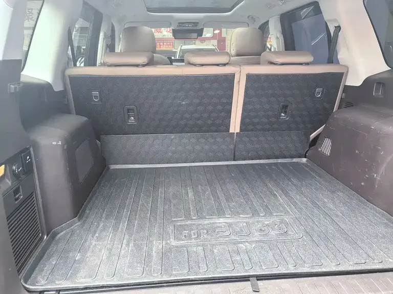 Baic Beijing Offroad BJ60 2.0 T 11 th 5-seat