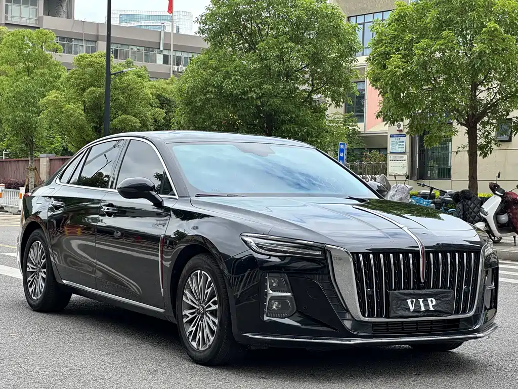 Hongqi H5 1.5 T DCT Connected Flagship Charm