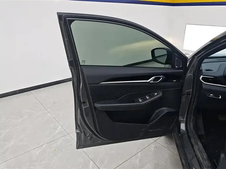 Geely Binyue Binyue L 1.5 TD DCT Stellar