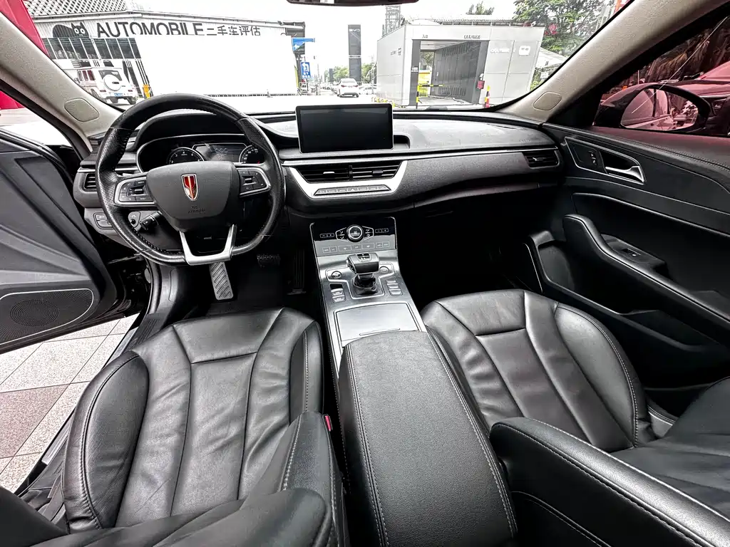 Hongqi H5 1.5 T DCT Flagship Charm