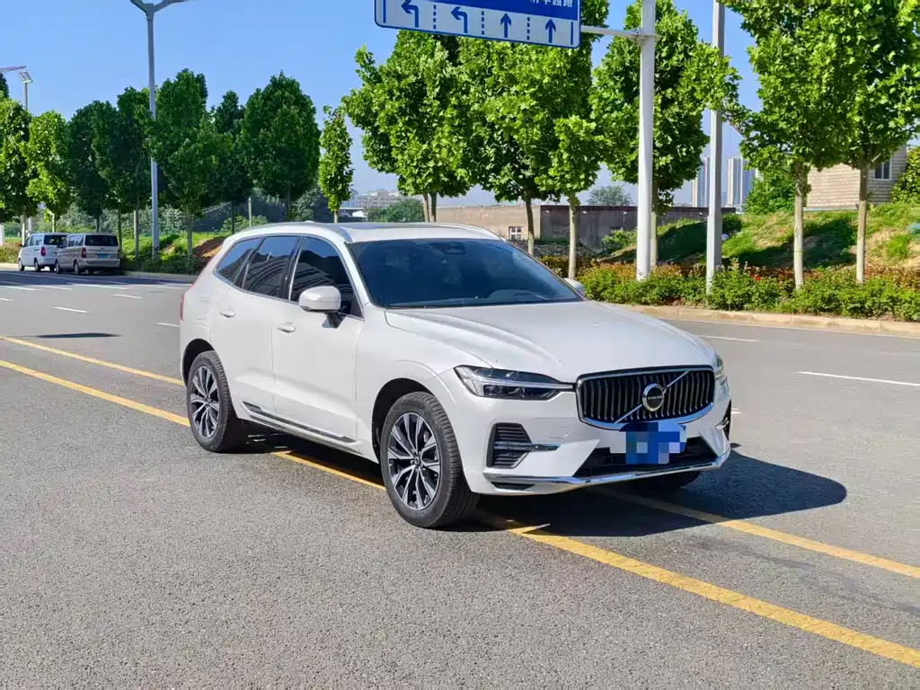 Volvo XC60 B5 4 WD Smart Vision Luxury