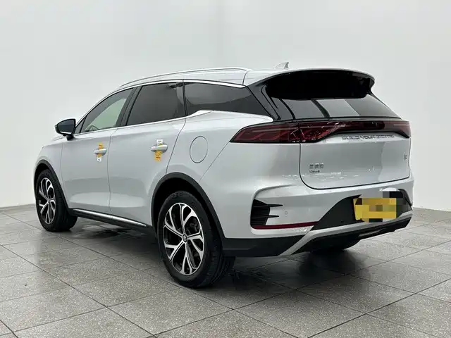 Tang NEV DM-i 115 KM Honored