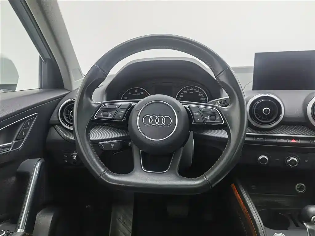 Audi Q2 L 35 TFSI Progressive Dynamic