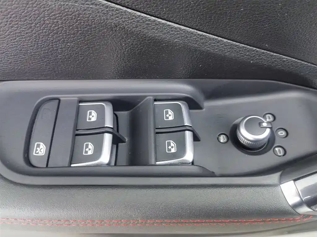Audi Q2 L 35 TFSI Progressive Dynamic