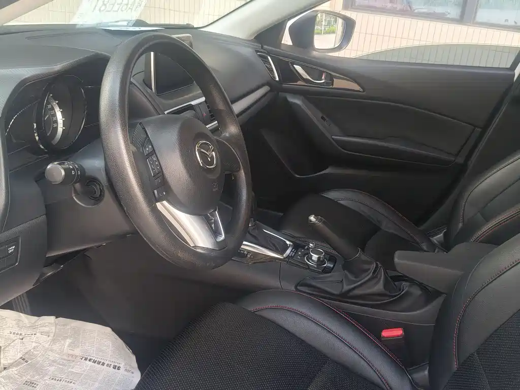 Mazda 3 Axela Sedan 1.5 L Auto Luxury