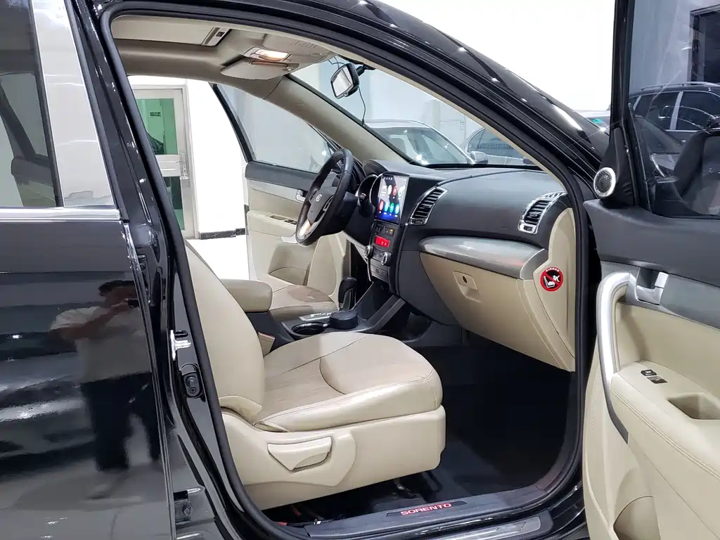 Sorento 索兰托 2012款 2.4 L 汽油豪华版