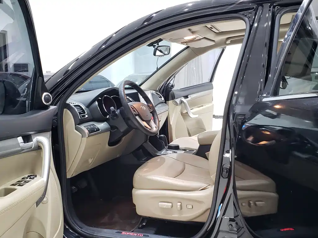 Sorento 索兰托 2012款 2.4 L 汽油豪华版