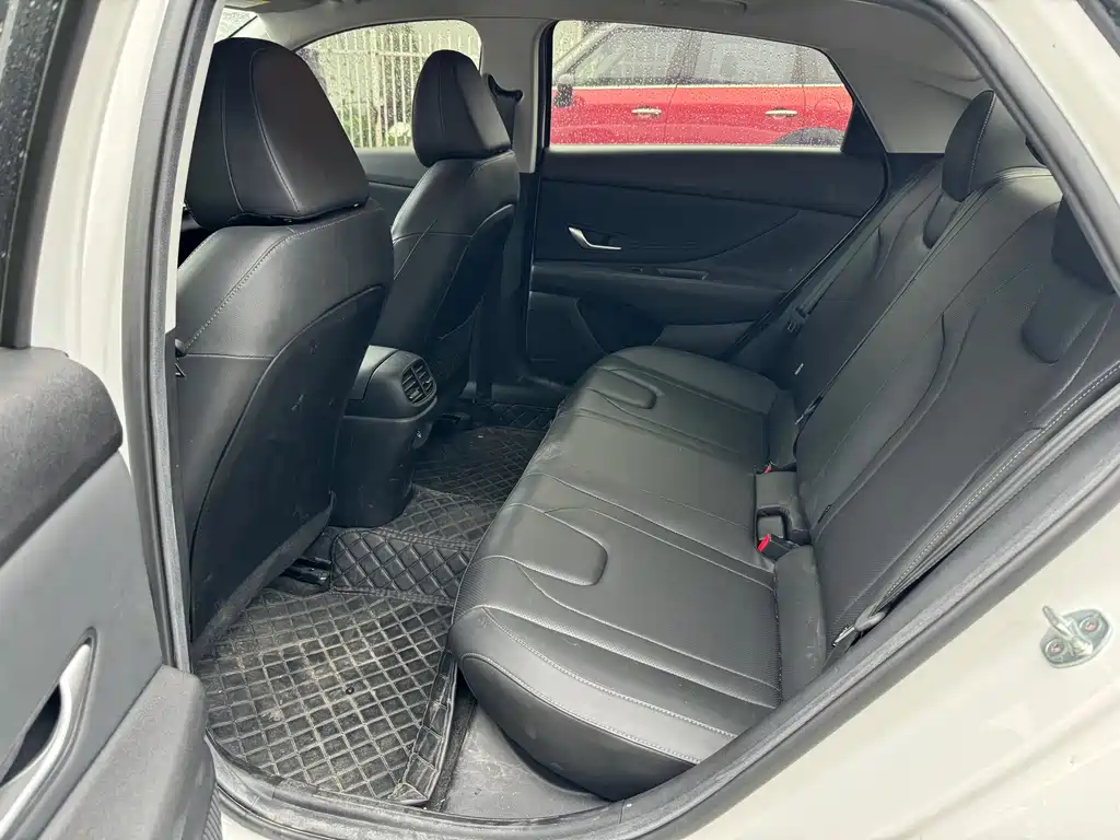 Elantra 1.5 L CVT LUX Distinguished