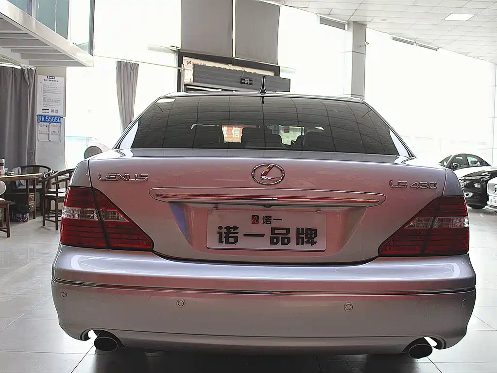 Lexus LS 430