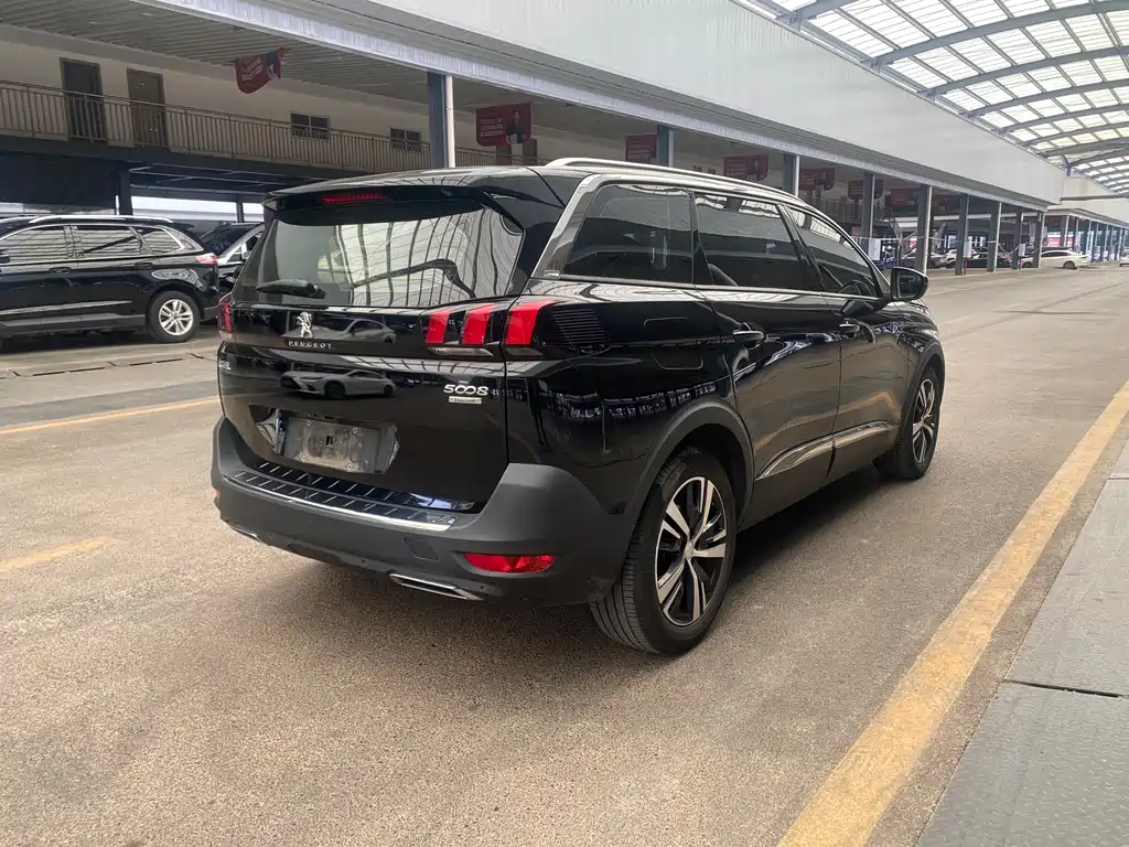 Peugeot 5008 350 THP 7-seat Elite