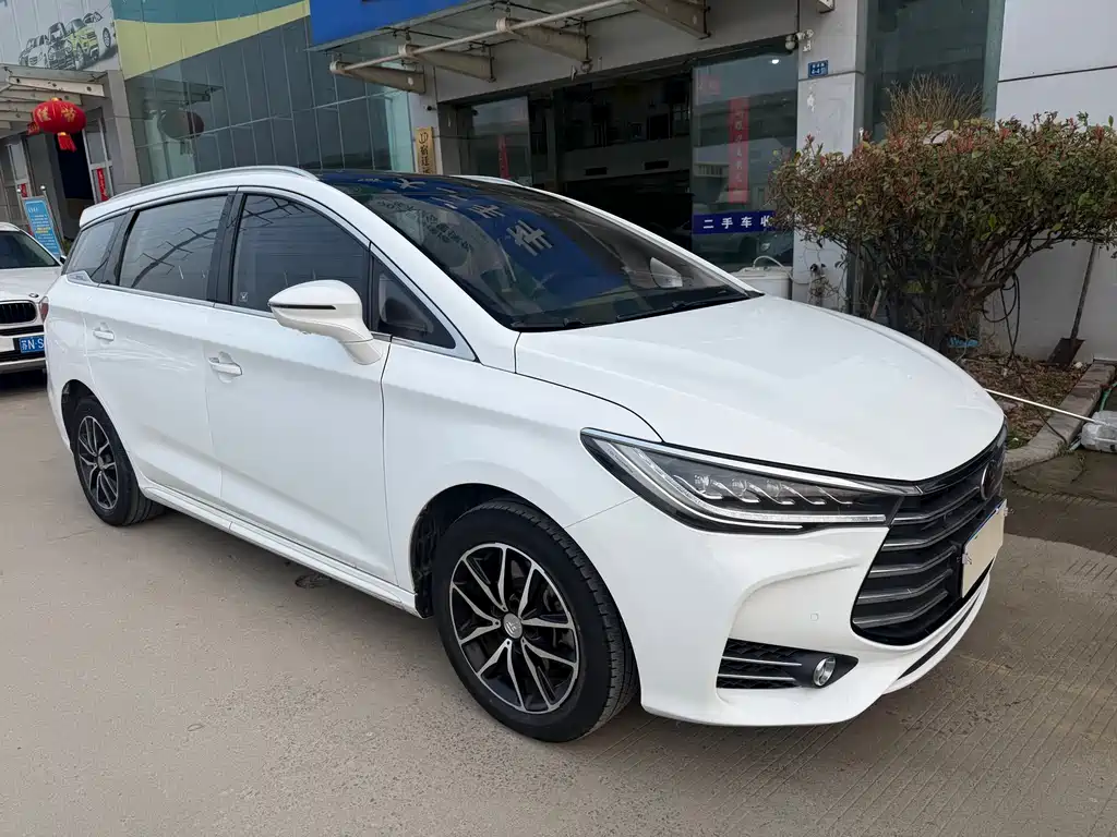 Song MAX 1.5 T Auto Connected Distinguished 7-seat