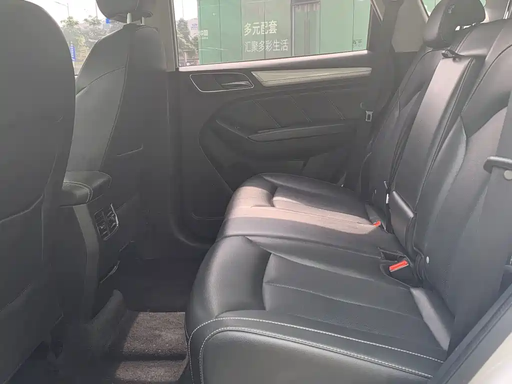 Roewe RX5 NEV eRX5 50 T Hybrid Connected Distinguished Flagship