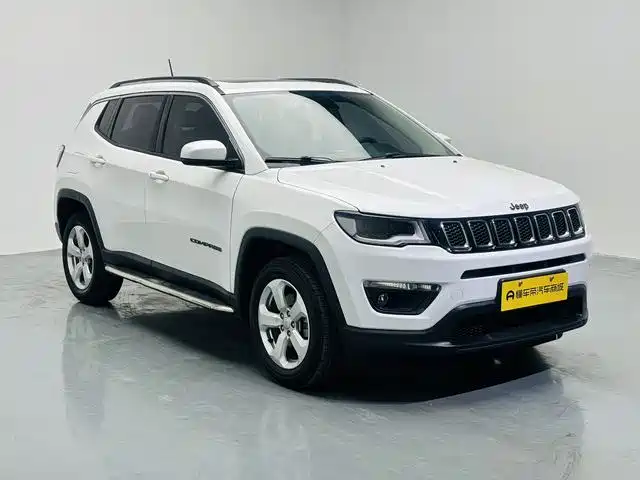 Compass 200 T Auto Home Enjoyment