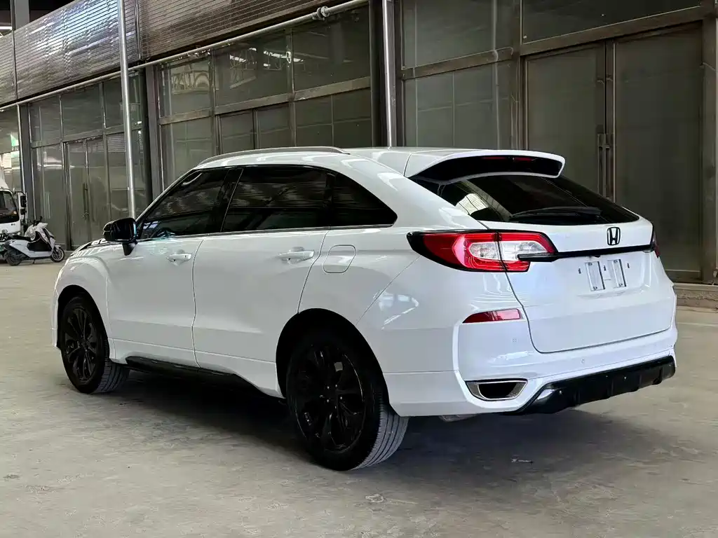 Avancier 240 TURBO 2 WD Luxury