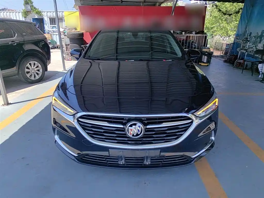 LaCrosse 652 T Luxury